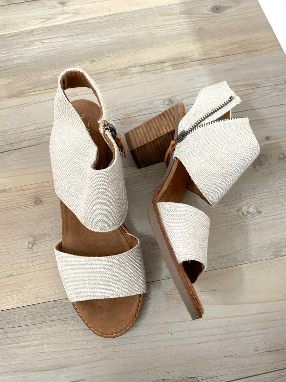Toms Majorca City Wide Canvas Block Heels - Size 10